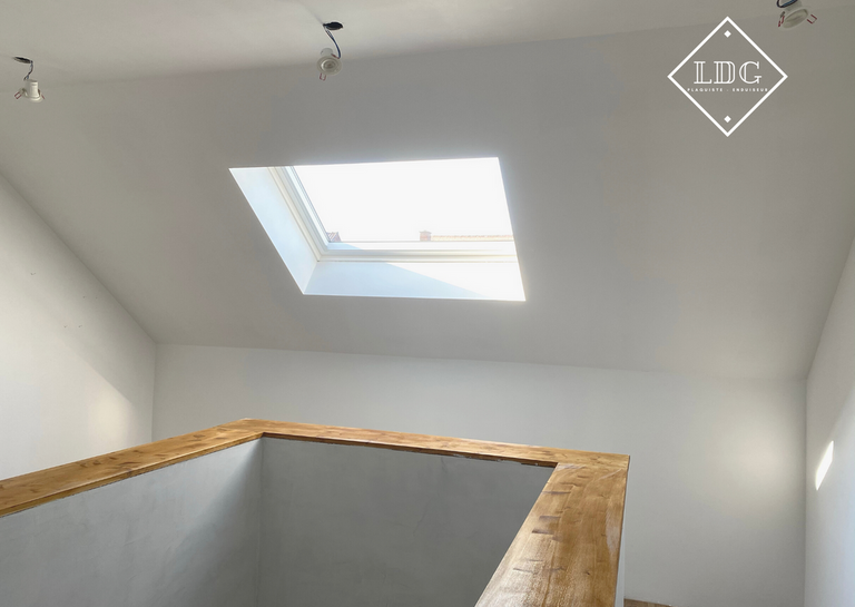 Réalisation d'un plafond : structure, enduisage et peinture 