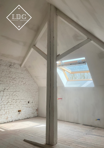 Réalisation d'un plafond : structure, enduisage et peinture 