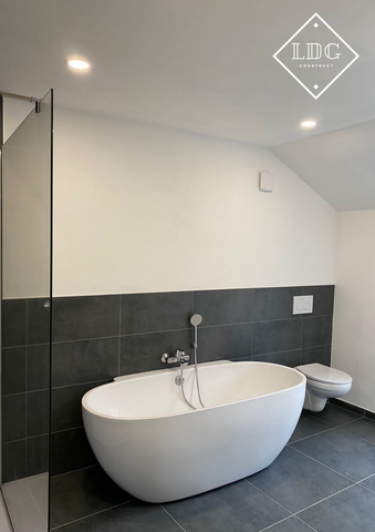 Réalisation d'un plafond : structure, enduisage et peinture 