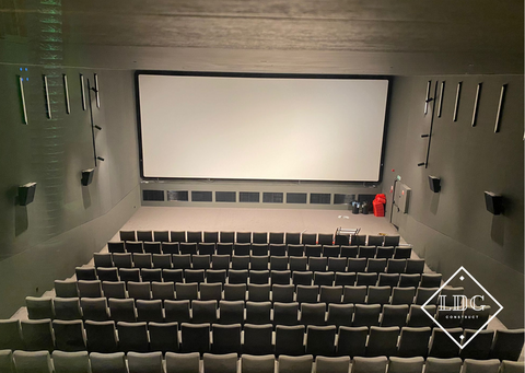 Réalisation d'un plafond : structure, enduisage et peinture 