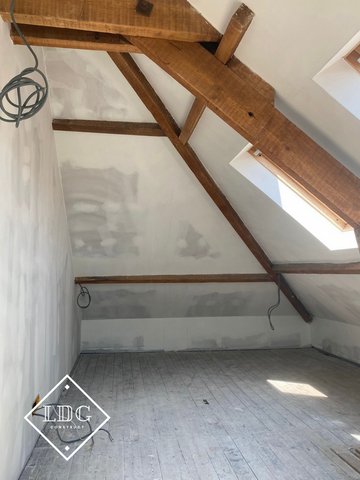 Réalisation d'un plafond : structure, enduisage et peinture 