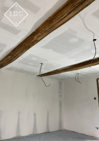 Réalisation d'un plafond : structure, enduisage et peinture 